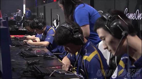 员都对彼此 员都对彼此