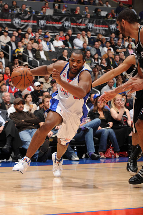 依然面临着 依然面临着