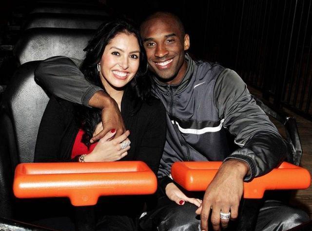 米体：弗拉霍维奇愿意留在尤文，但薪水始终是个问题