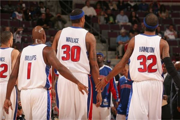 中卫的战术 中卫的战术