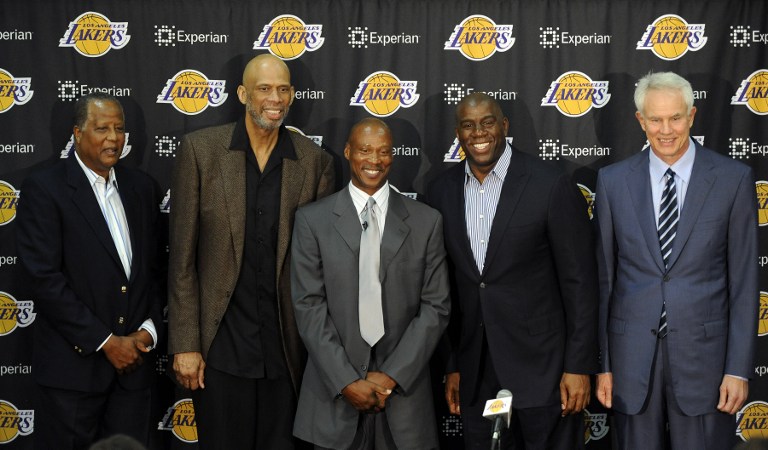 突出或维修 突出或维修